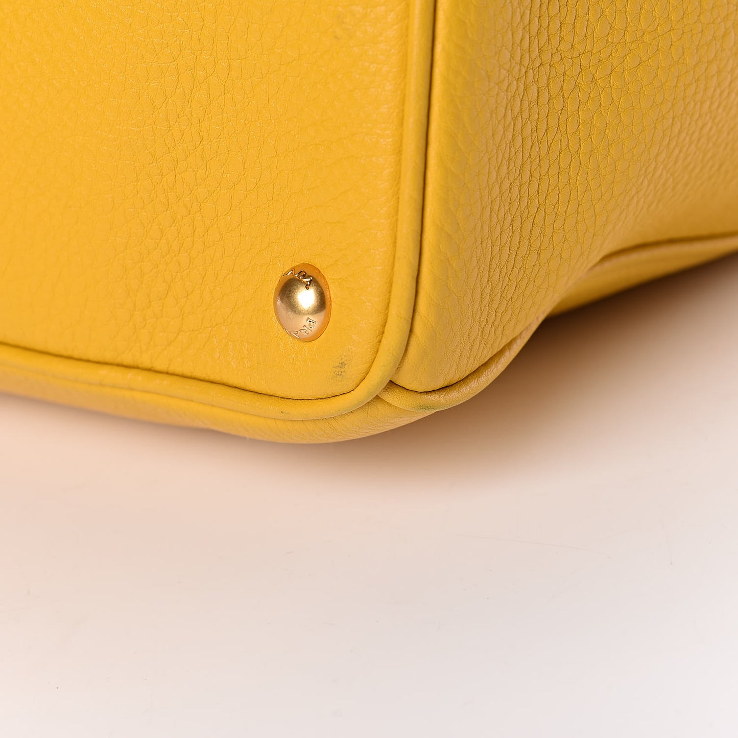 Vitello Daino Tote Mimosa