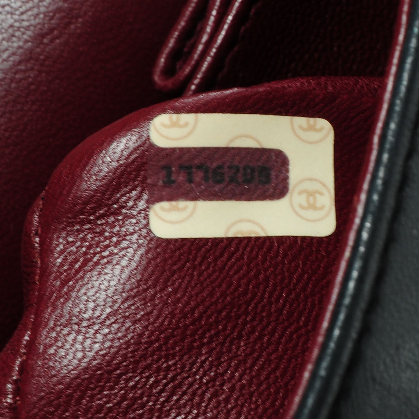Lambskin Medium Double Flap Black