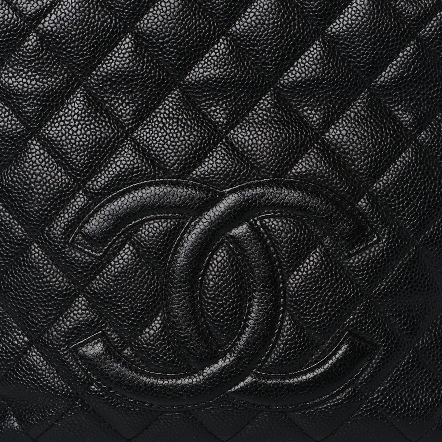 Caviar Quilted Petit Shopping Tote PST Black