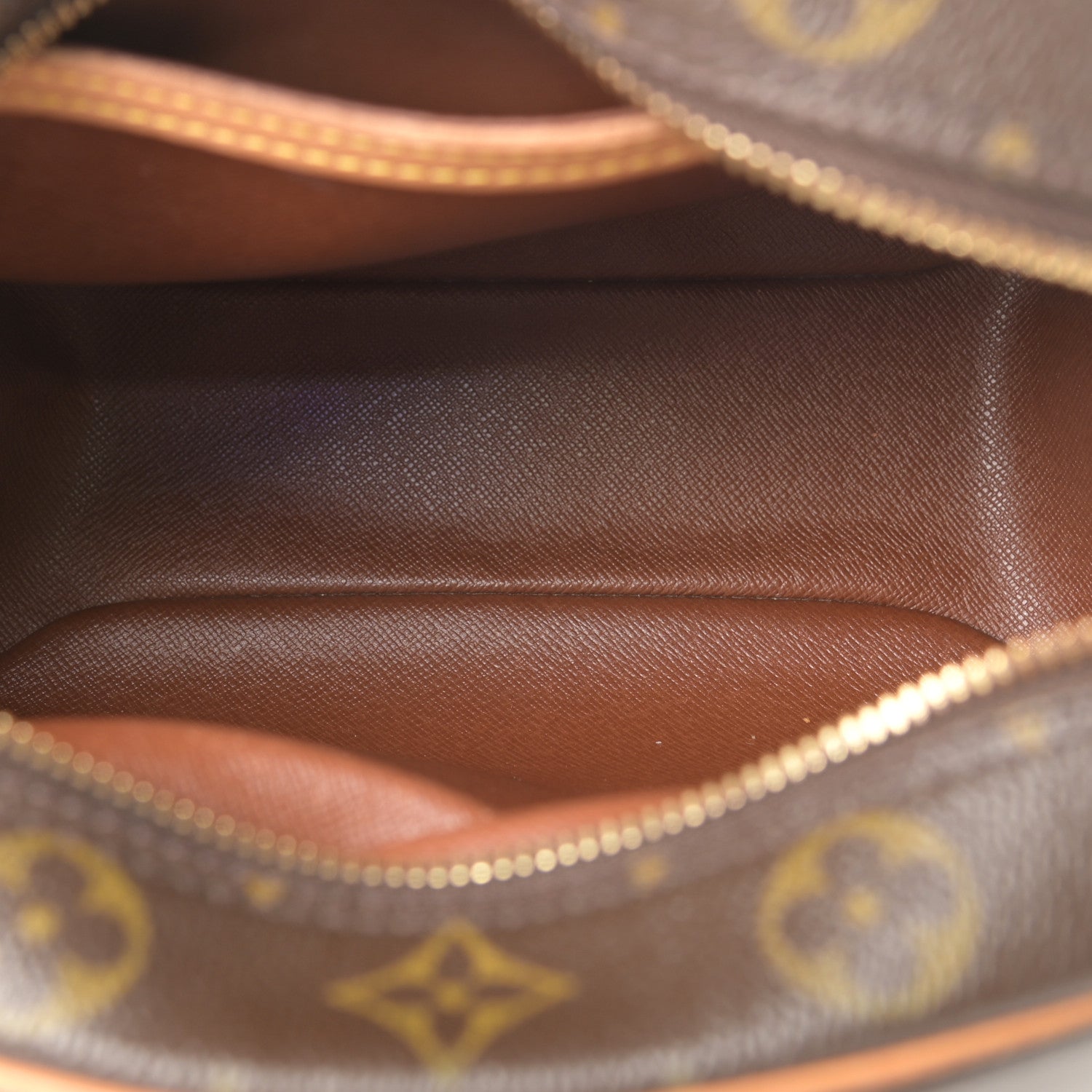 Louis Vuitton Monogram Blois 5 of 9