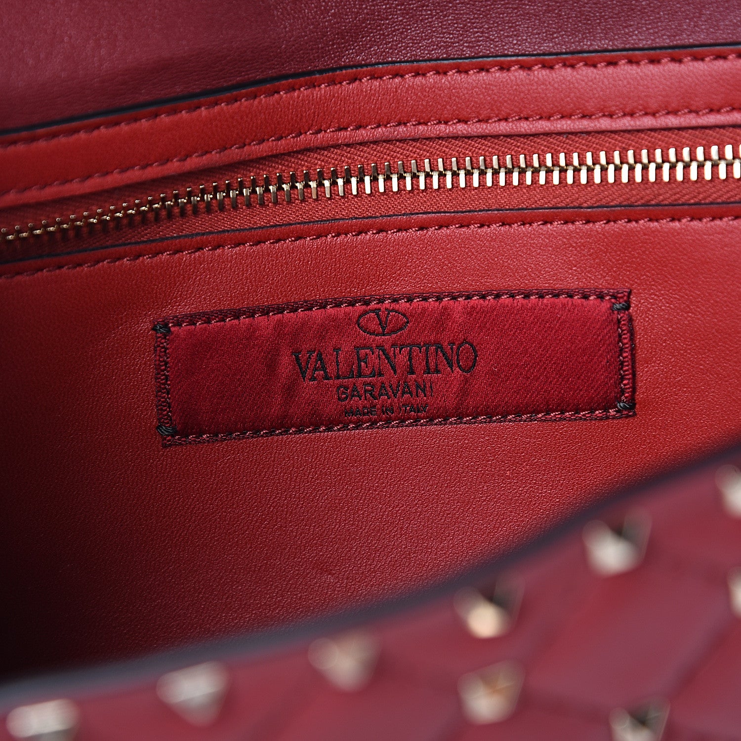 Valentino Garavani Nappa Rockstud Spike Wallet on Chain Rubino 5 of 8