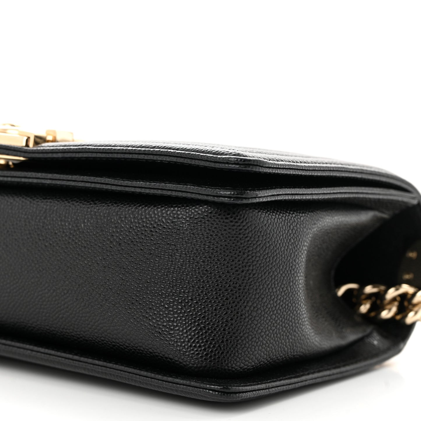 Caviar Chevron Quilted Medium Boy Flap Black