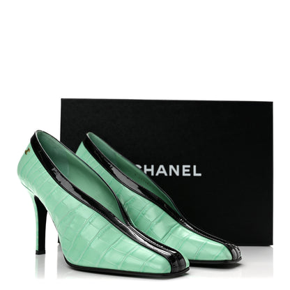 Chanel Crocodile Embossed Patent Calfskin Pumps 40 Green Black 10 of 10