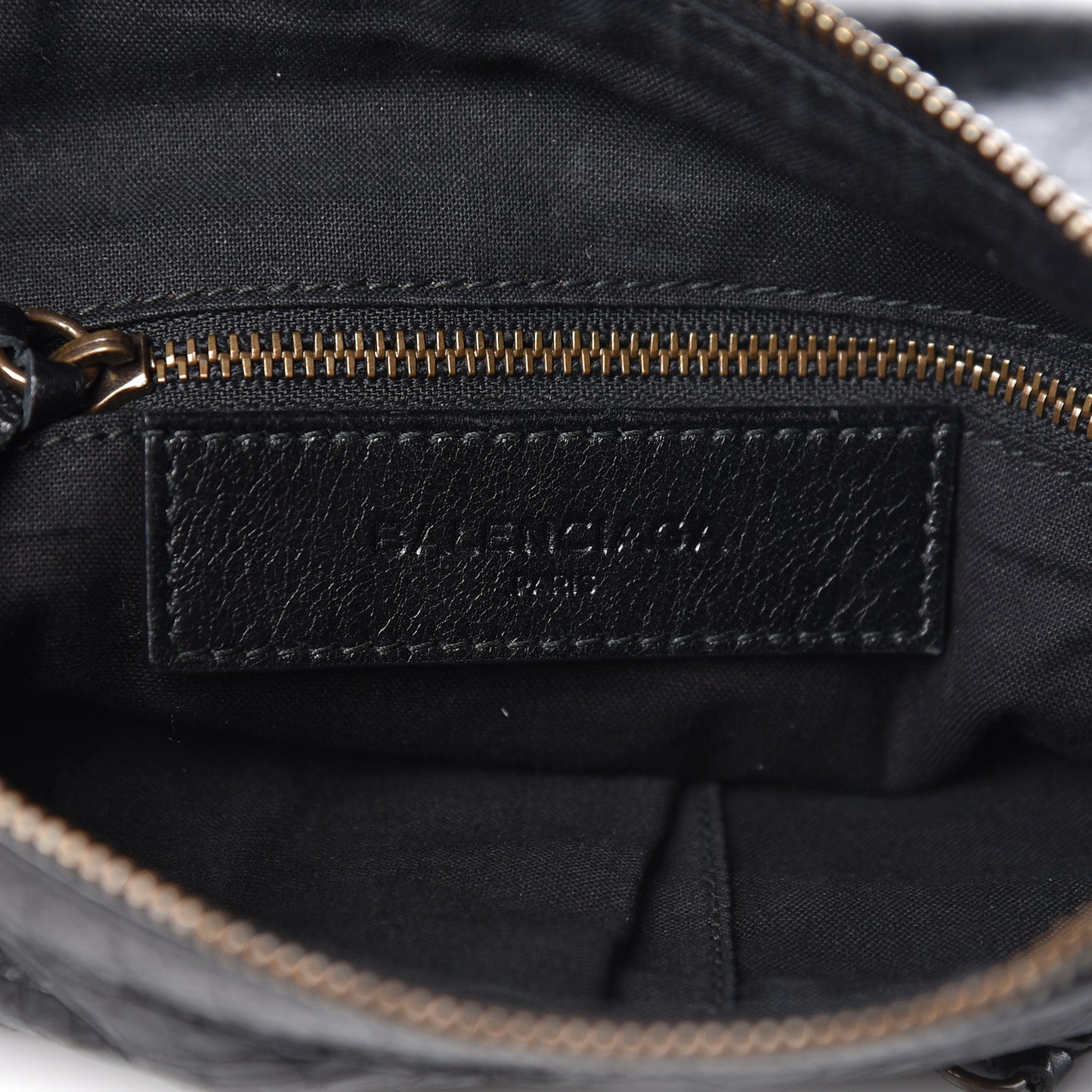 Agneau Classic Hardware Flat Crossbody Black
