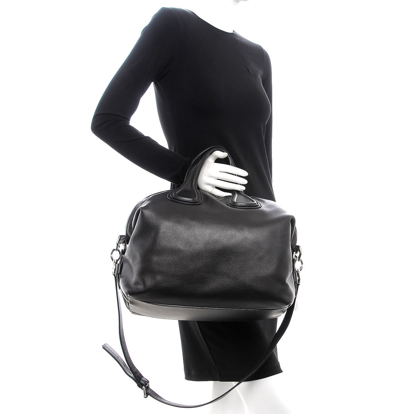 Waxy Grained Calfskin Medium Nightingale Black