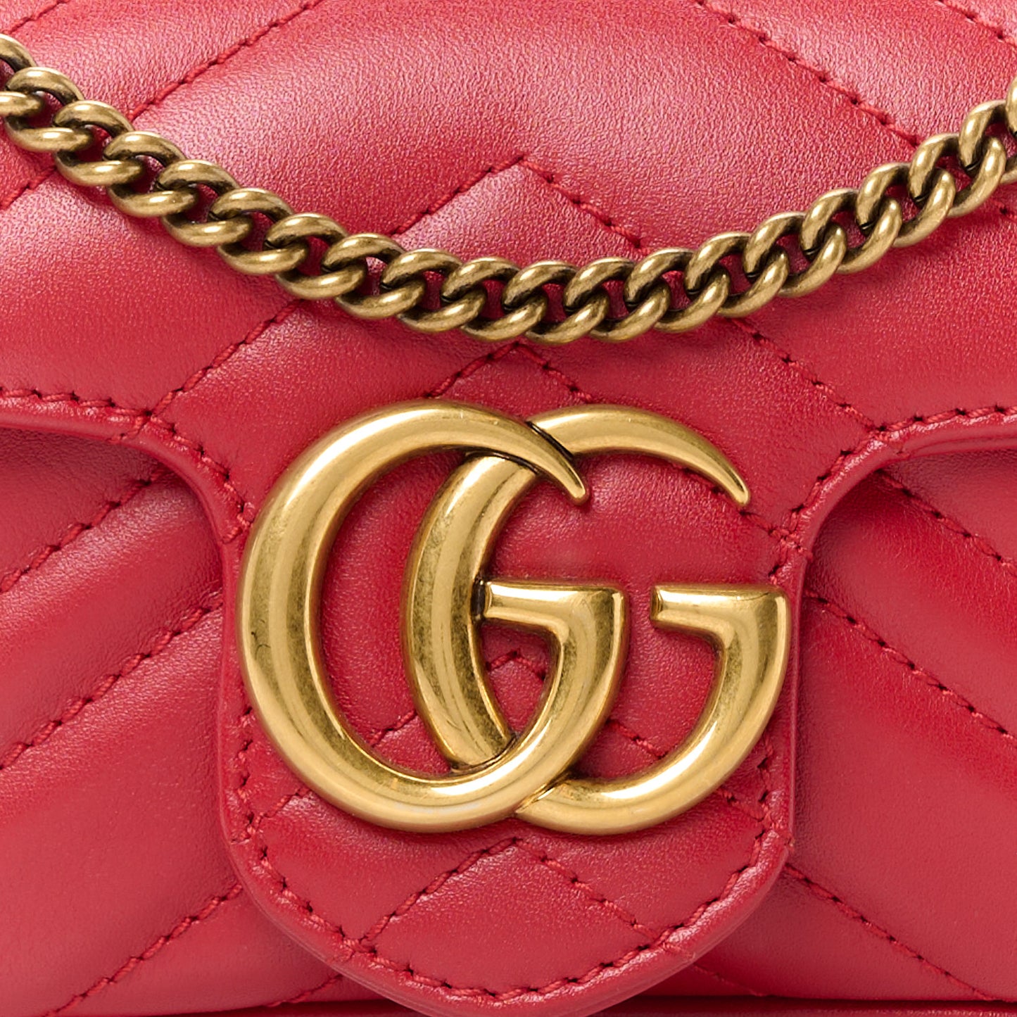 Calfskin Matelasse Super Mini GG Marmont Shoulder Bag Hibiscus Red