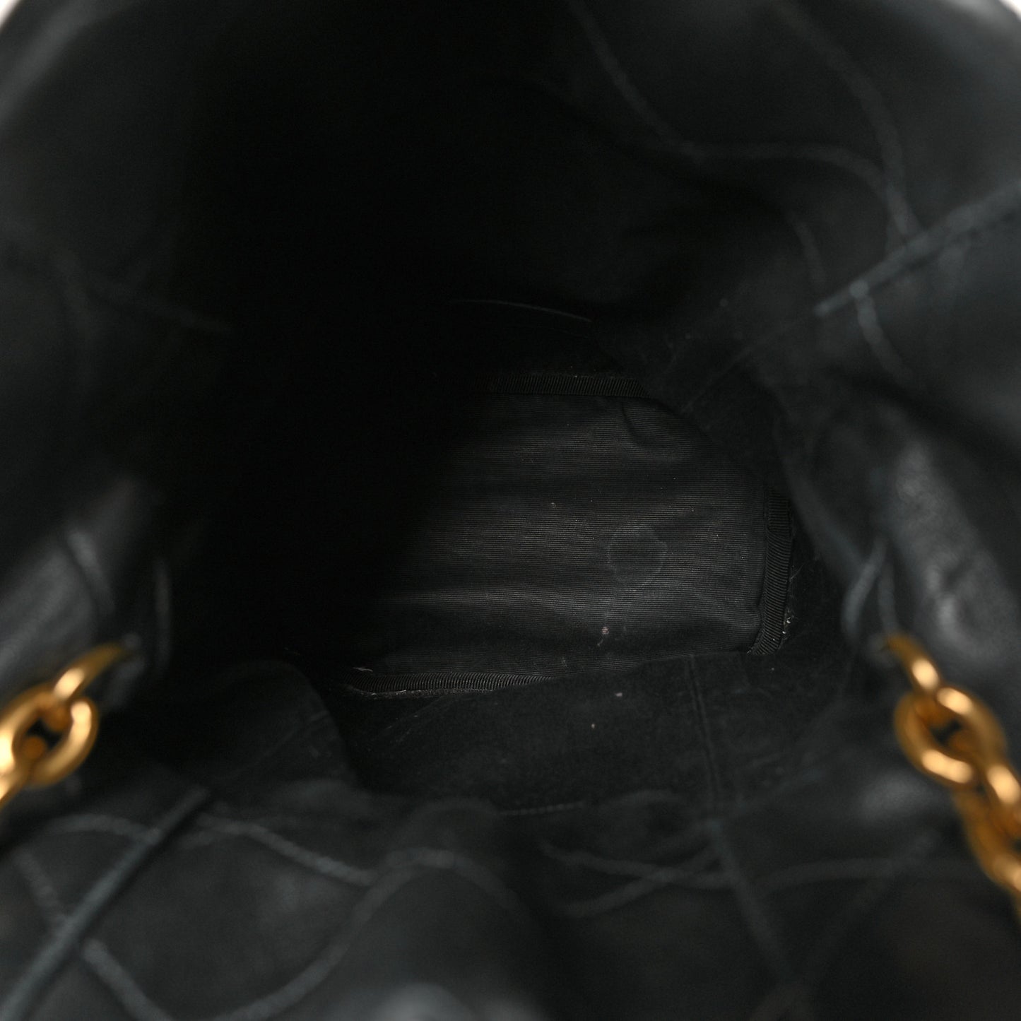 Lambskin Quilted Le Maillon Bucket Bag Black