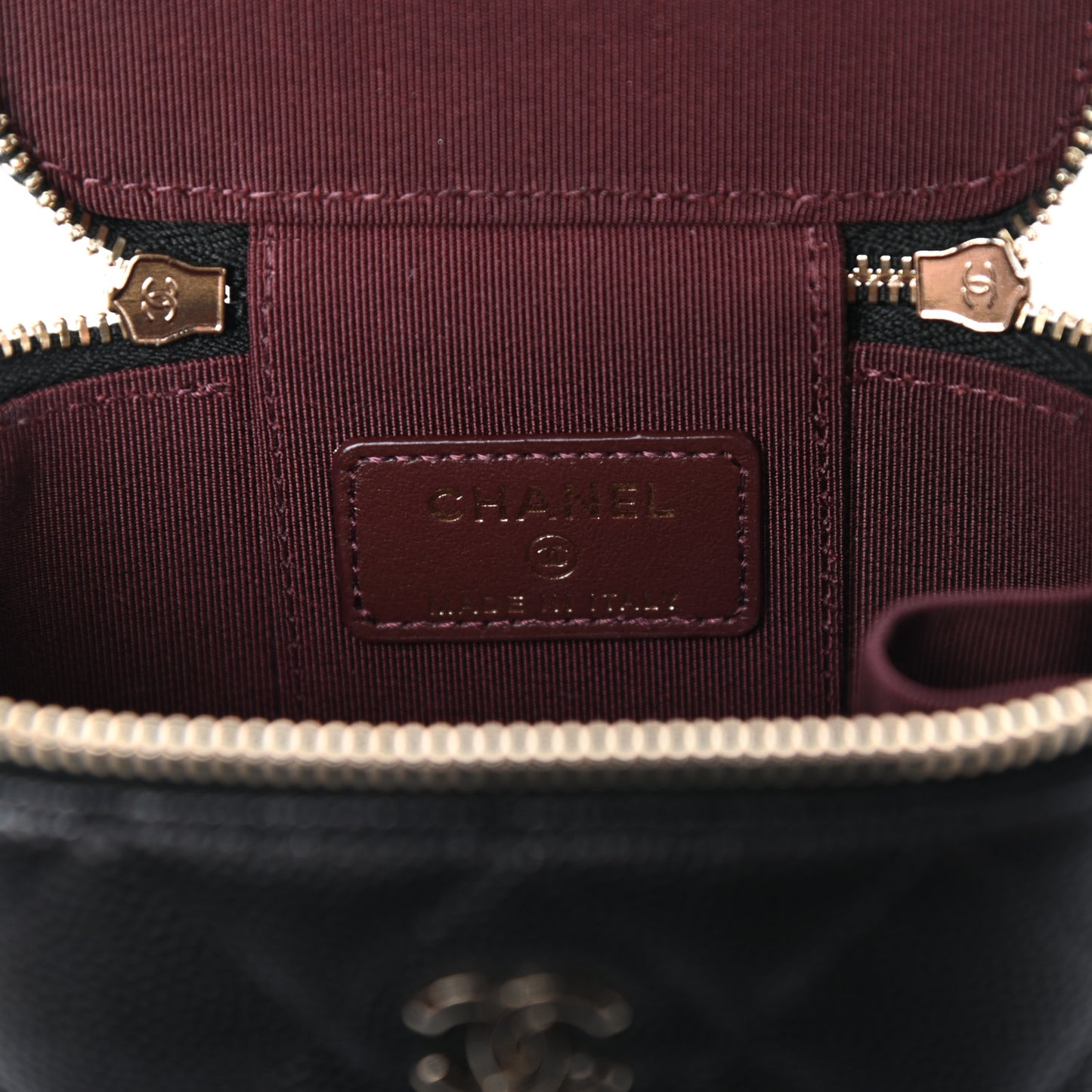 Caviar Quilted Mini Vanity Case With Chain Black