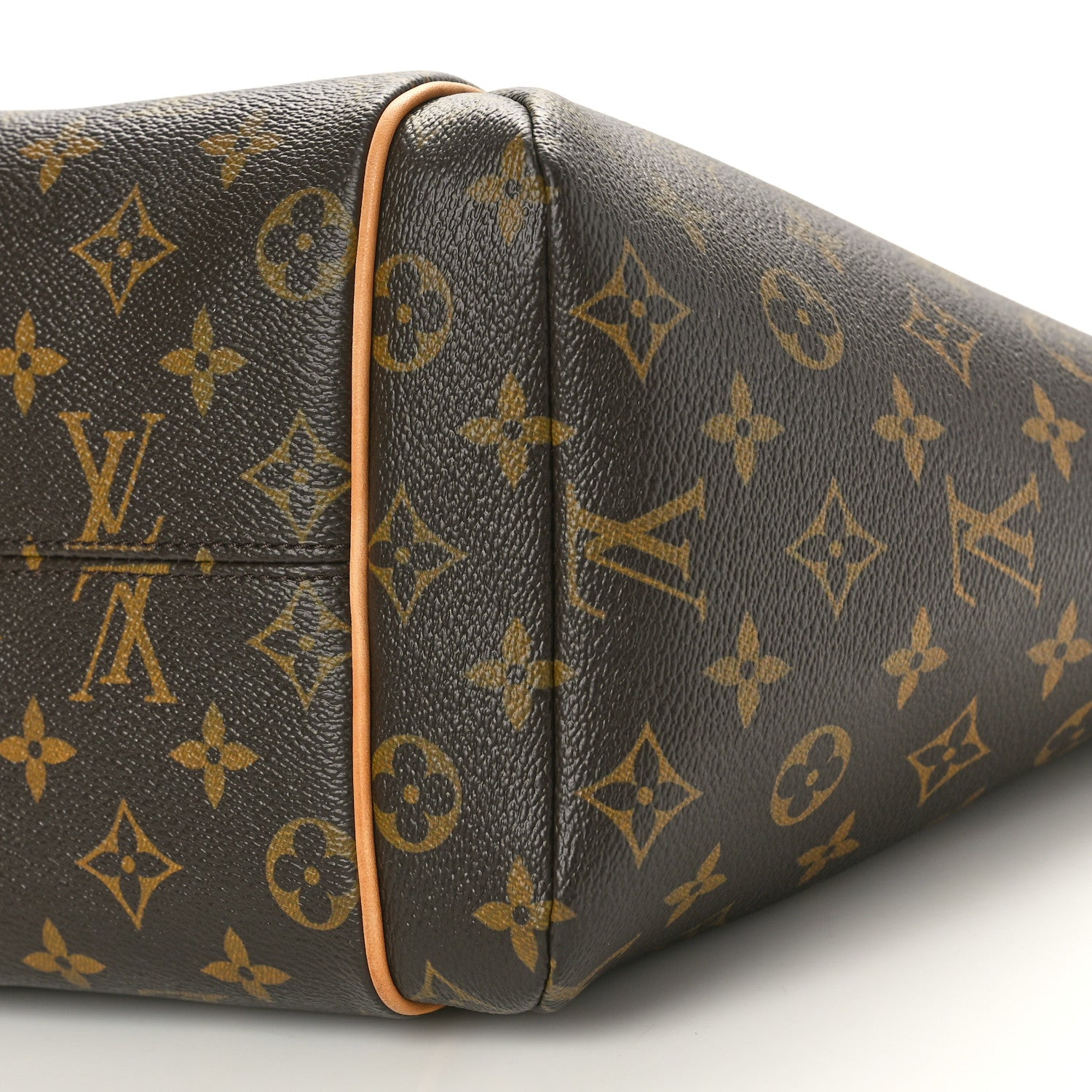 Louis Vuitton Monogram Totally MM 9 of 9