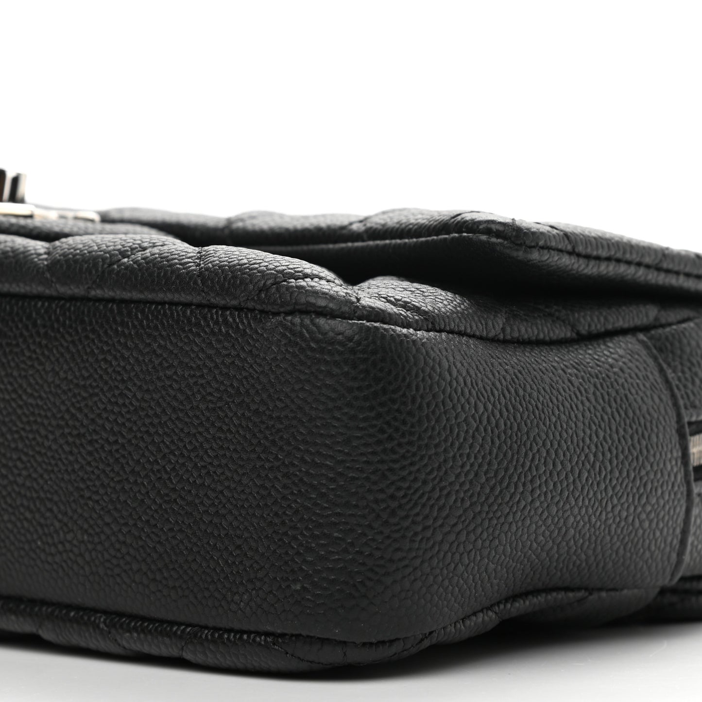 Caviar Quilted Medium Easy Flap Black