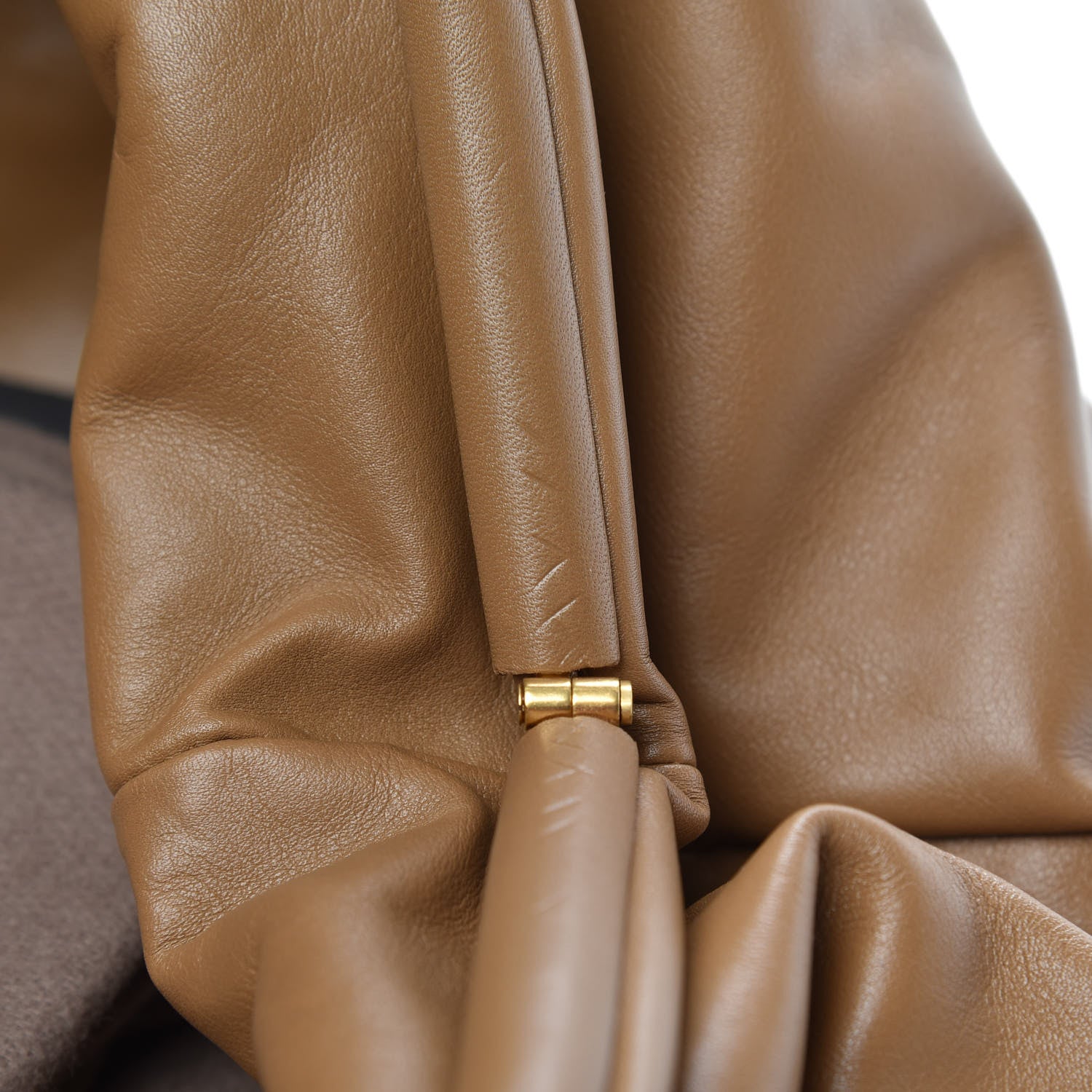 Bottega Veneta Smooth Butter Calf The Pouch Oversized Clutch Cammello 11 of 11