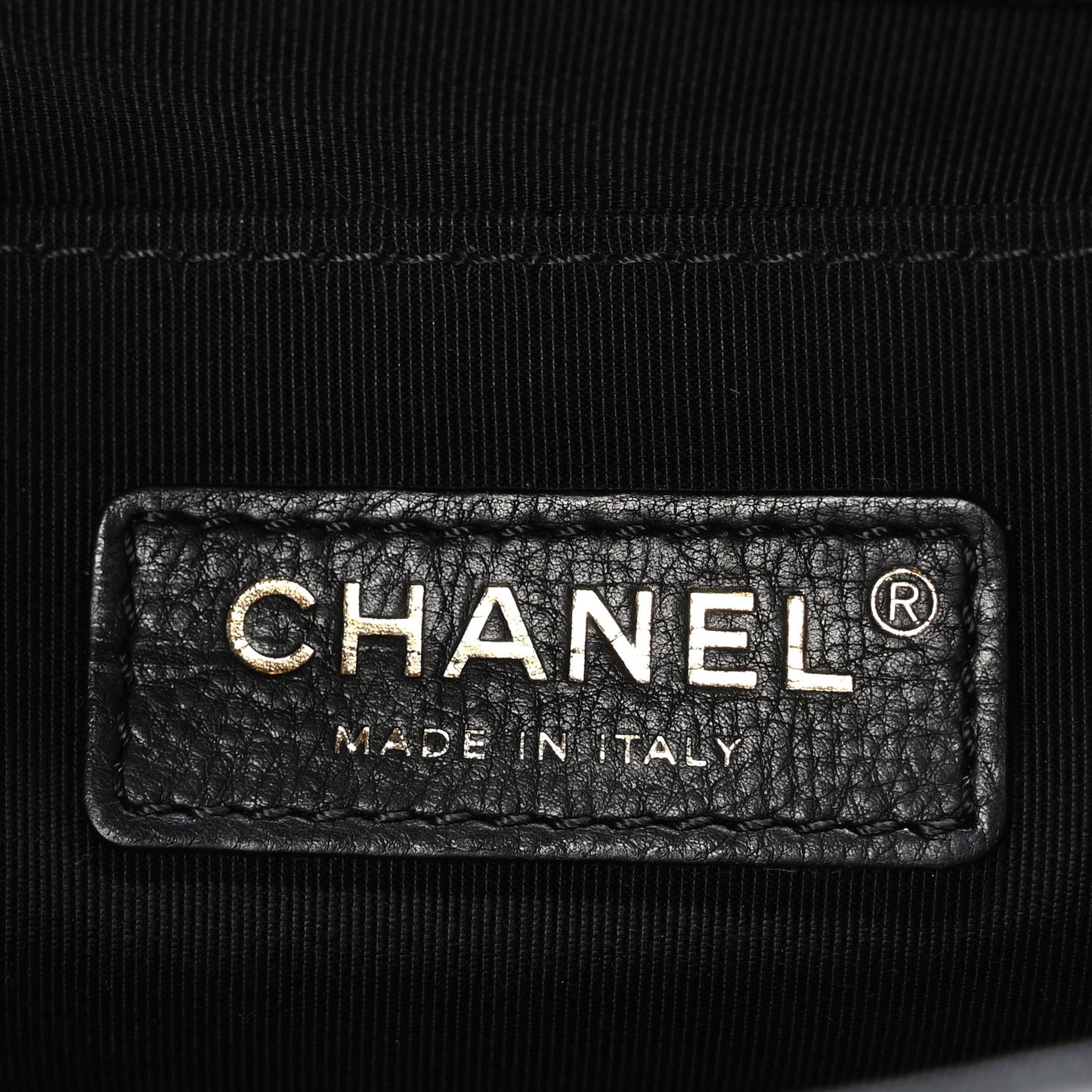 Caviar Chevron Quilted Medium Boy Flap Black