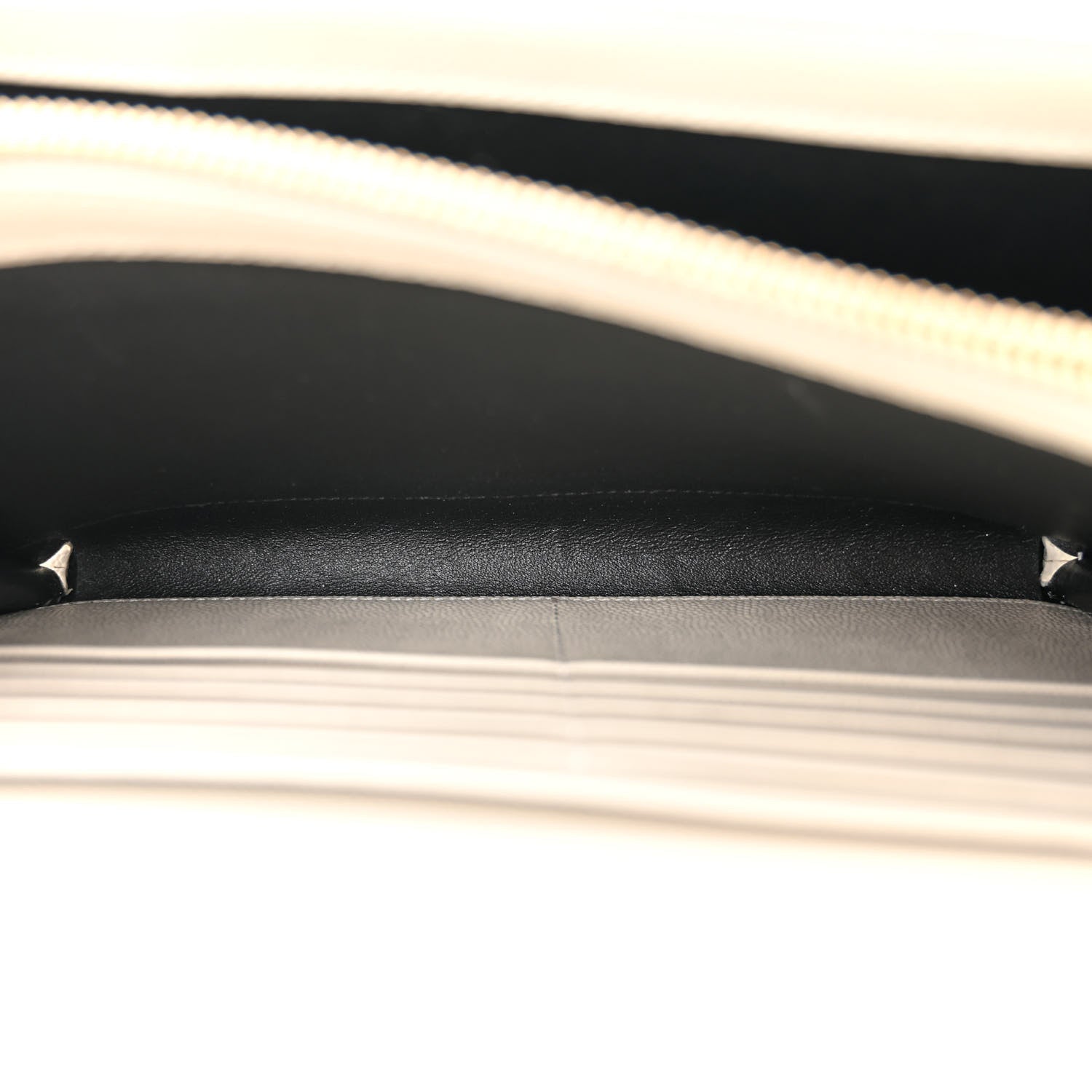 Saint Laurent Grain De Poudre Matelasse Chevron Monogram Chain Wallet Crema Soft 6 of 11