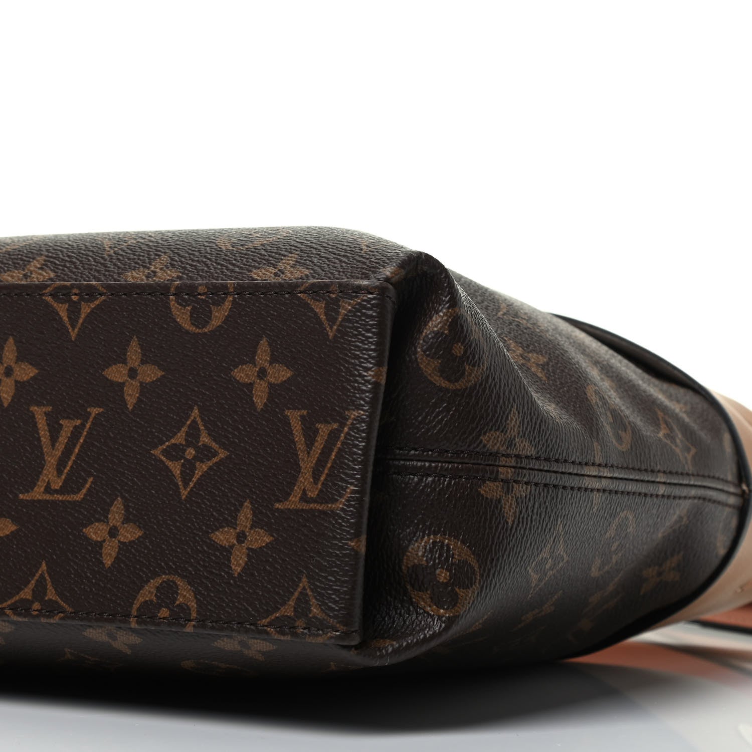 Louis Vuitton Monogram Tuileries Besace Sesame Peach Creme 11 of 11