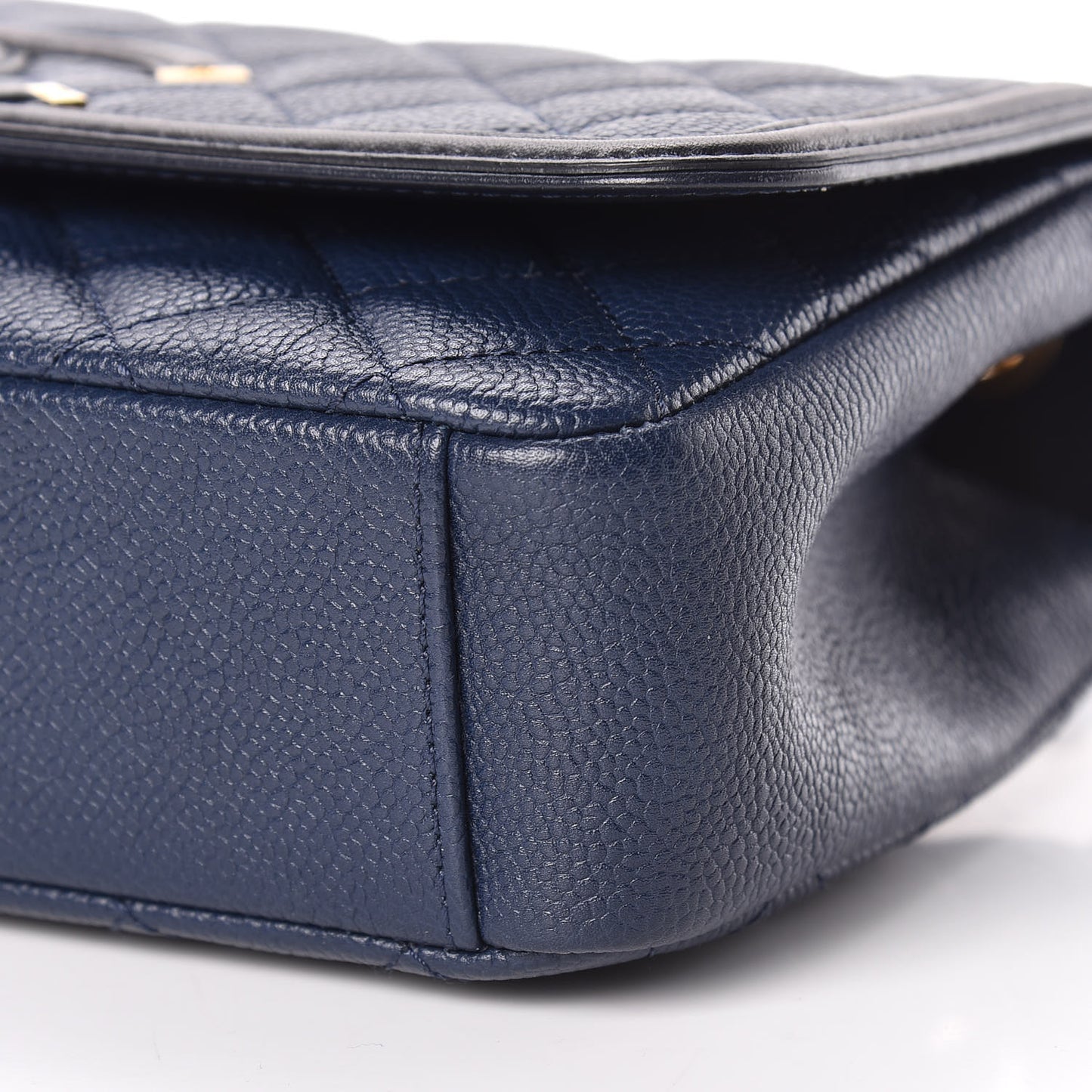 Caviar Quilted Medium CC Filigree Flap Navy Black