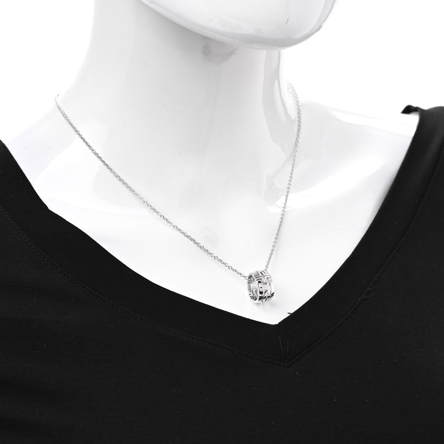 18K White Gold Parentesi Pendant Necklace