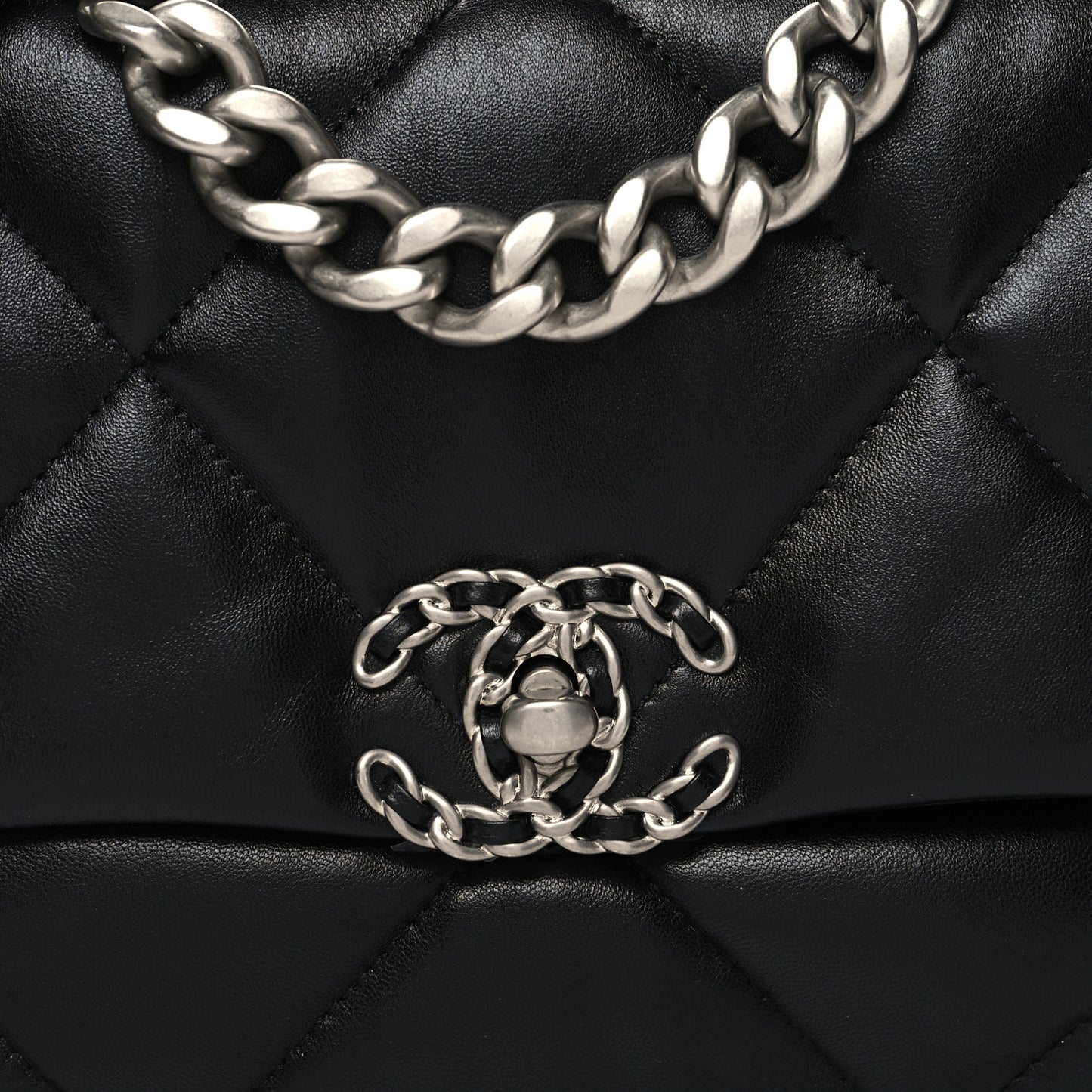Lambskin Quilted Medium Chanel 19 Flap Black