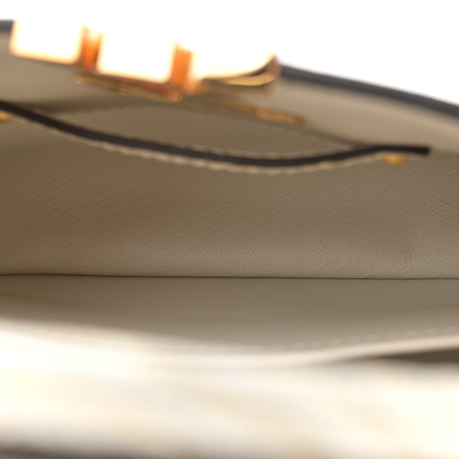 Louis Vuitton Metallic Lizard Capucines Mini White Gold 5 of 10