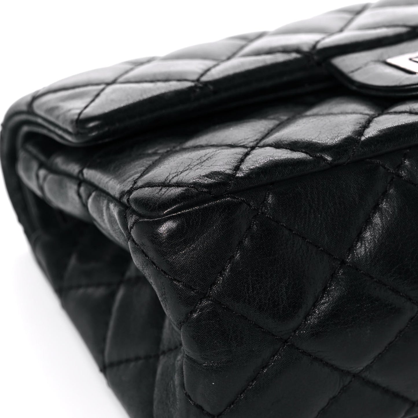 Iridescent Calfskin Quilted 2.55 Reissue 224 Flap Black
