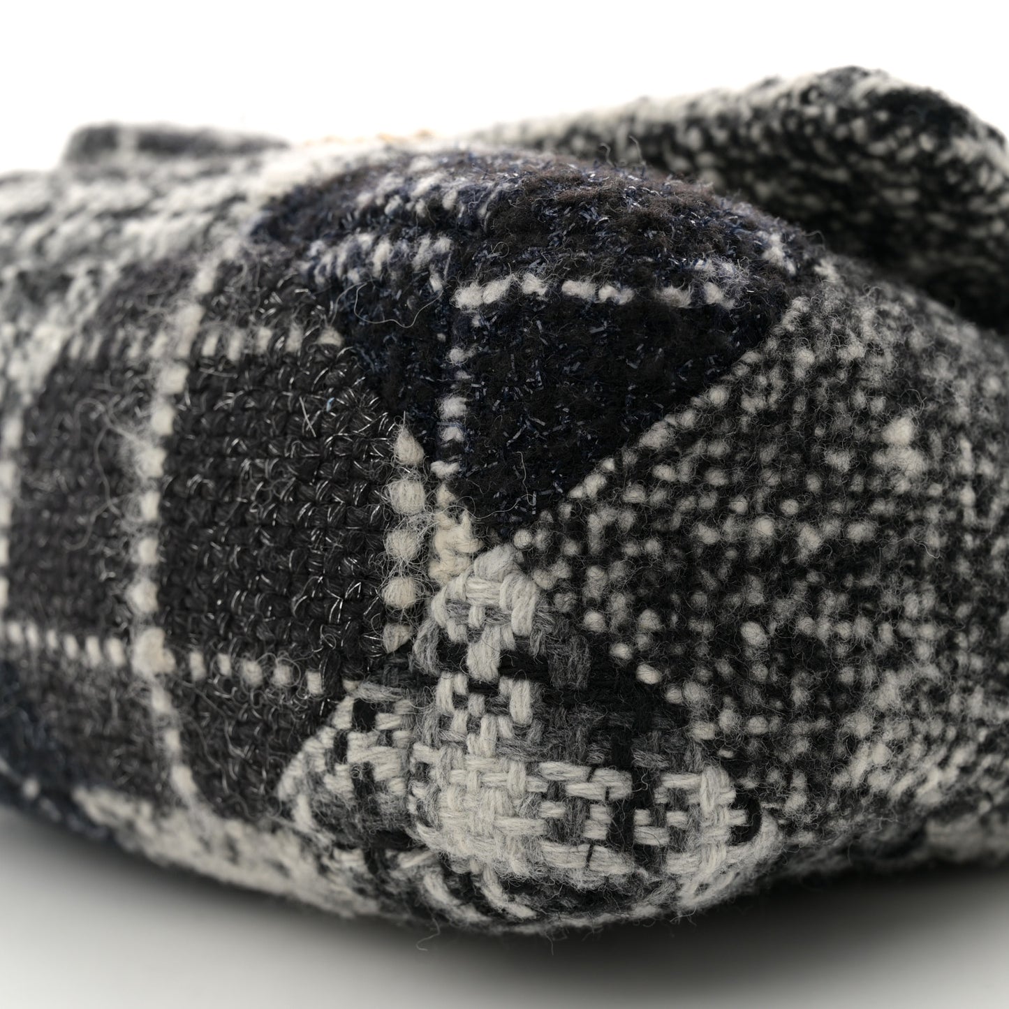 Tweed Quilted Medium Chanel 19 Flap Black White