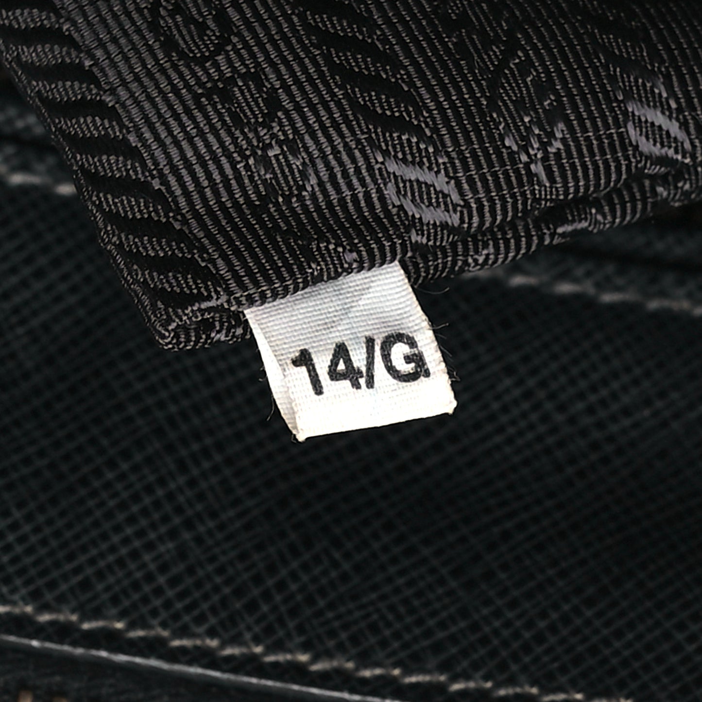 Saffiano Small Galleria Double Zip Tote Black