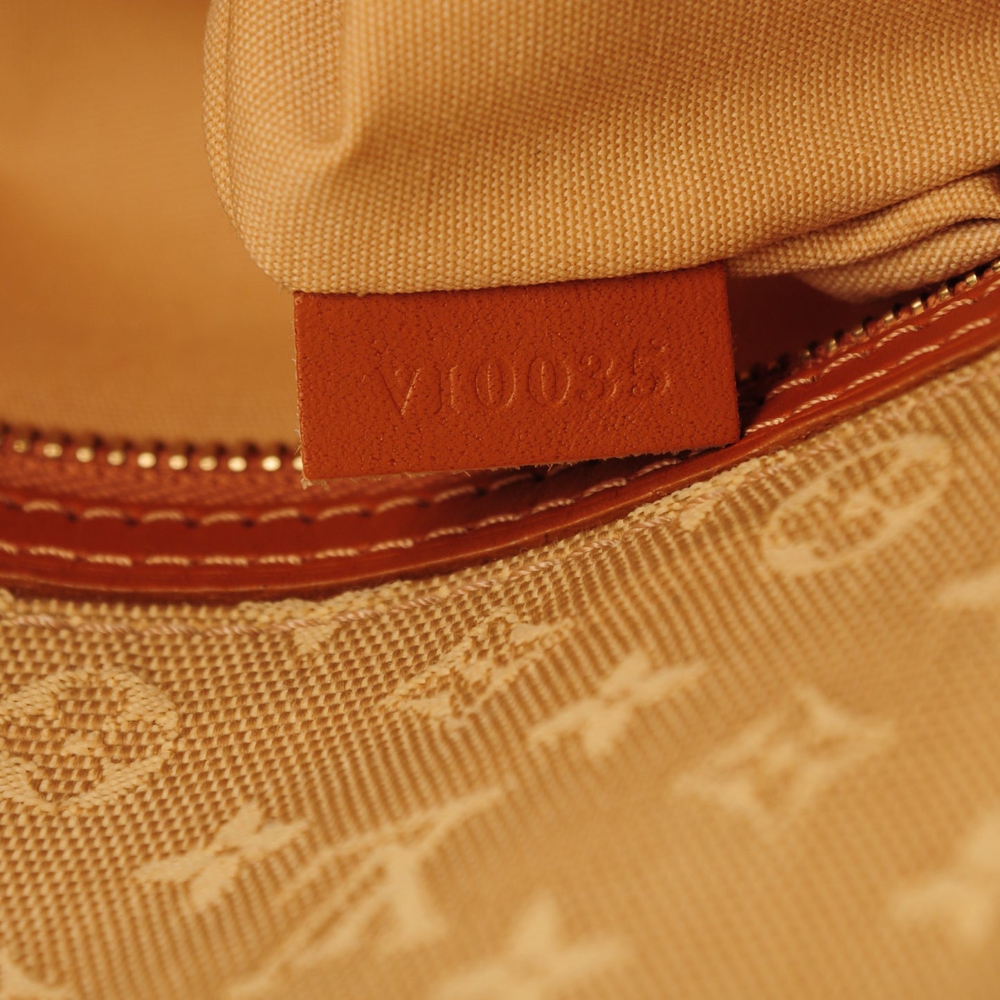 Mini Monogram Besace Mary Kate Beige