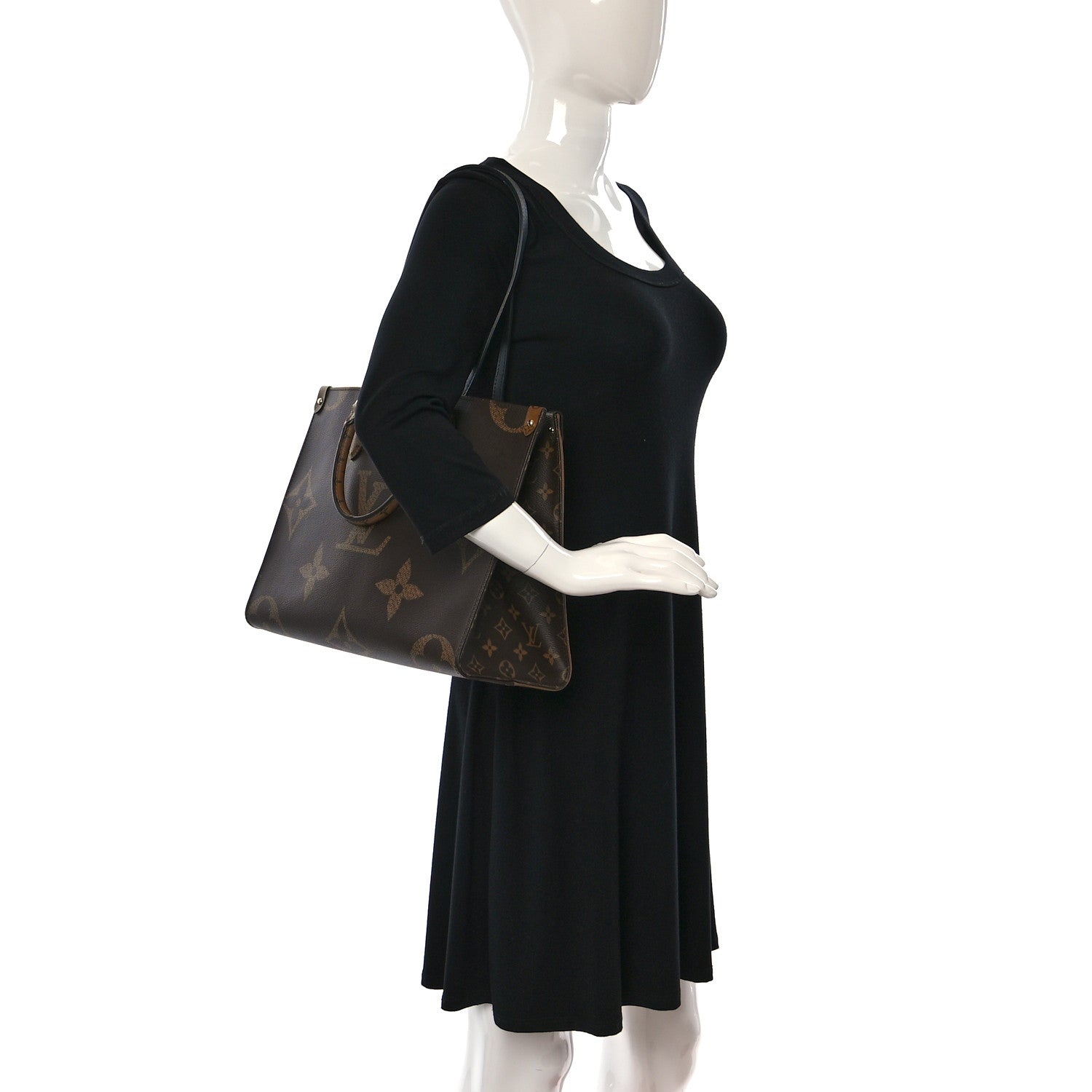 Louis Vuitton Reverse Monogram Giant Onthego MM 2 of 10