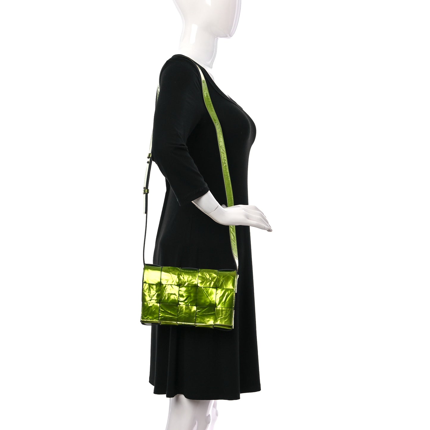 Metallic Crushed Calfskin Maxi Intrecciato Cassette Crossbody Bag Chlorophyll