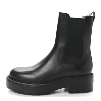 Miu Miu Vitello Chelsea Boots 39.5 Black 1 of 8