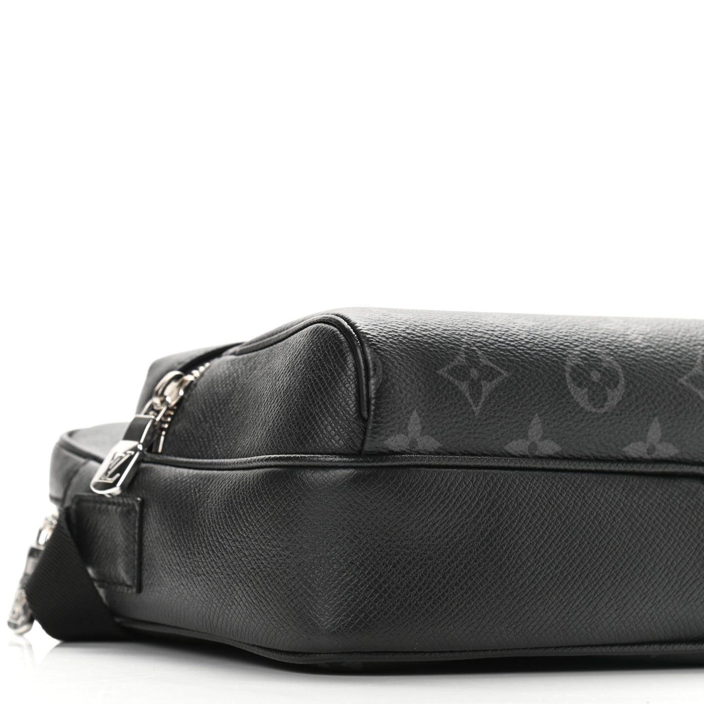 Taiga Monogram Eclipse Outdoor Messenger Black