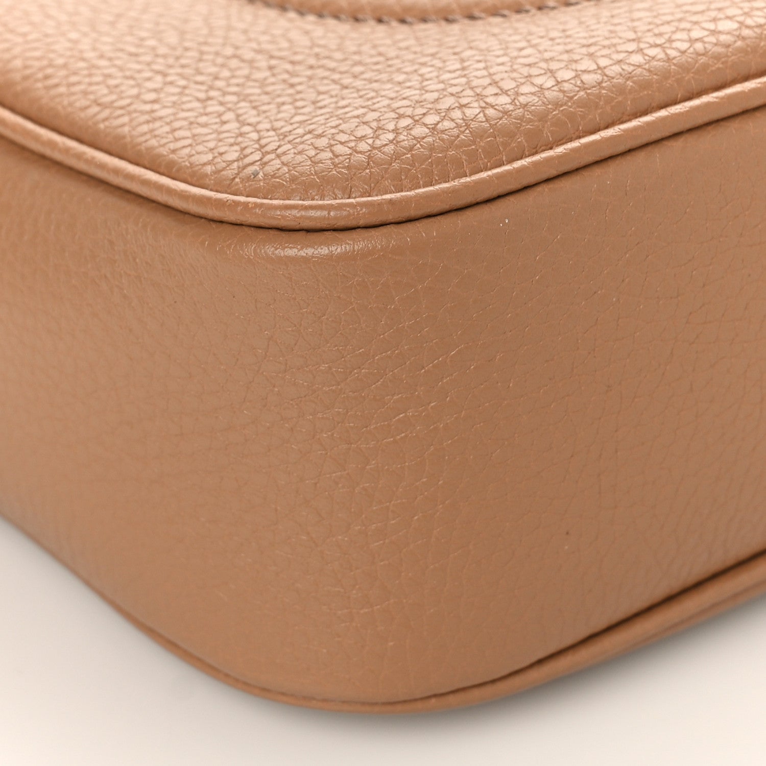 Gucci Pebbled Calfskin Small Soho Disco Bag Camelia 8 of 9