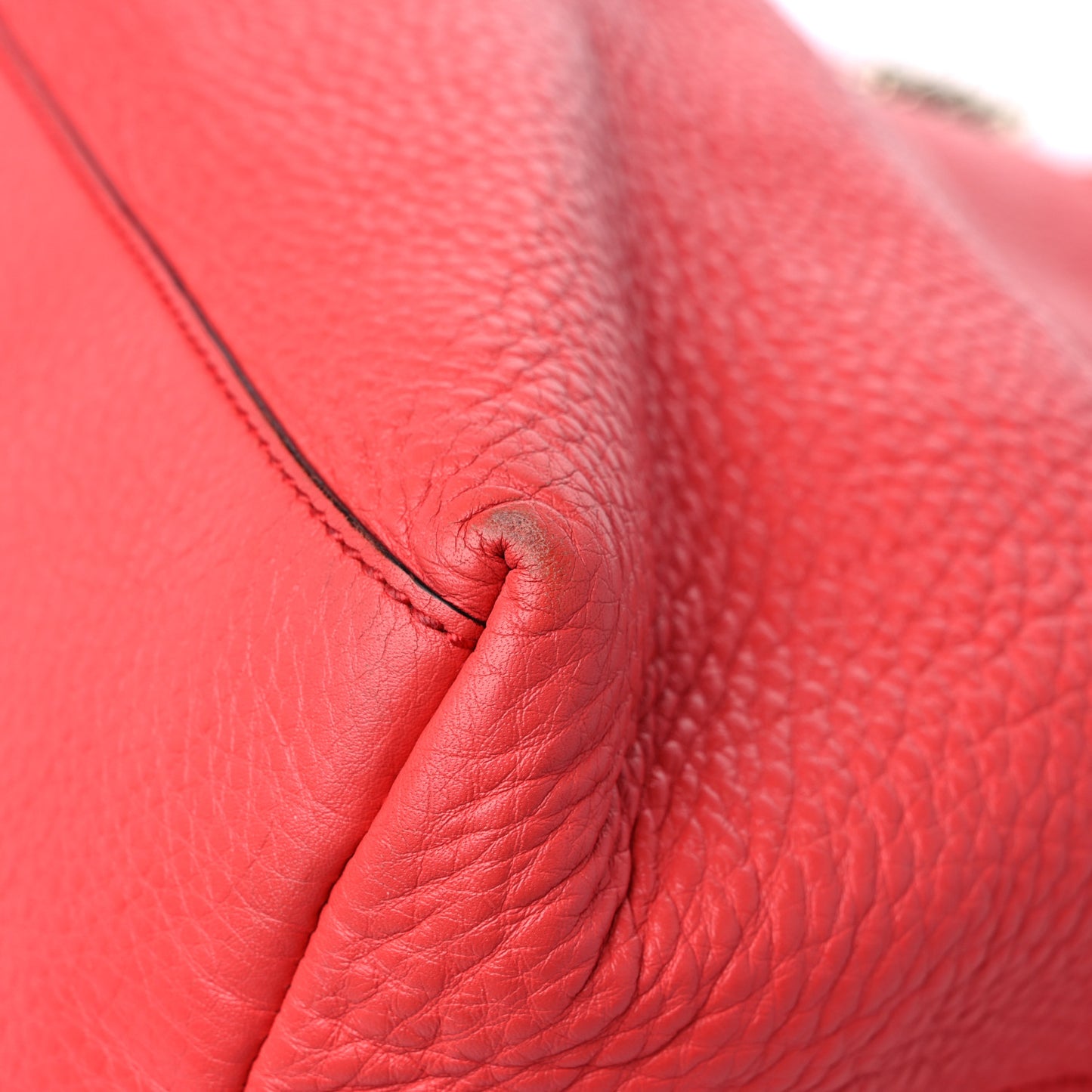 Pebbled Calfskin Medium Soho Chain Shoulder Bag Begonia Pink