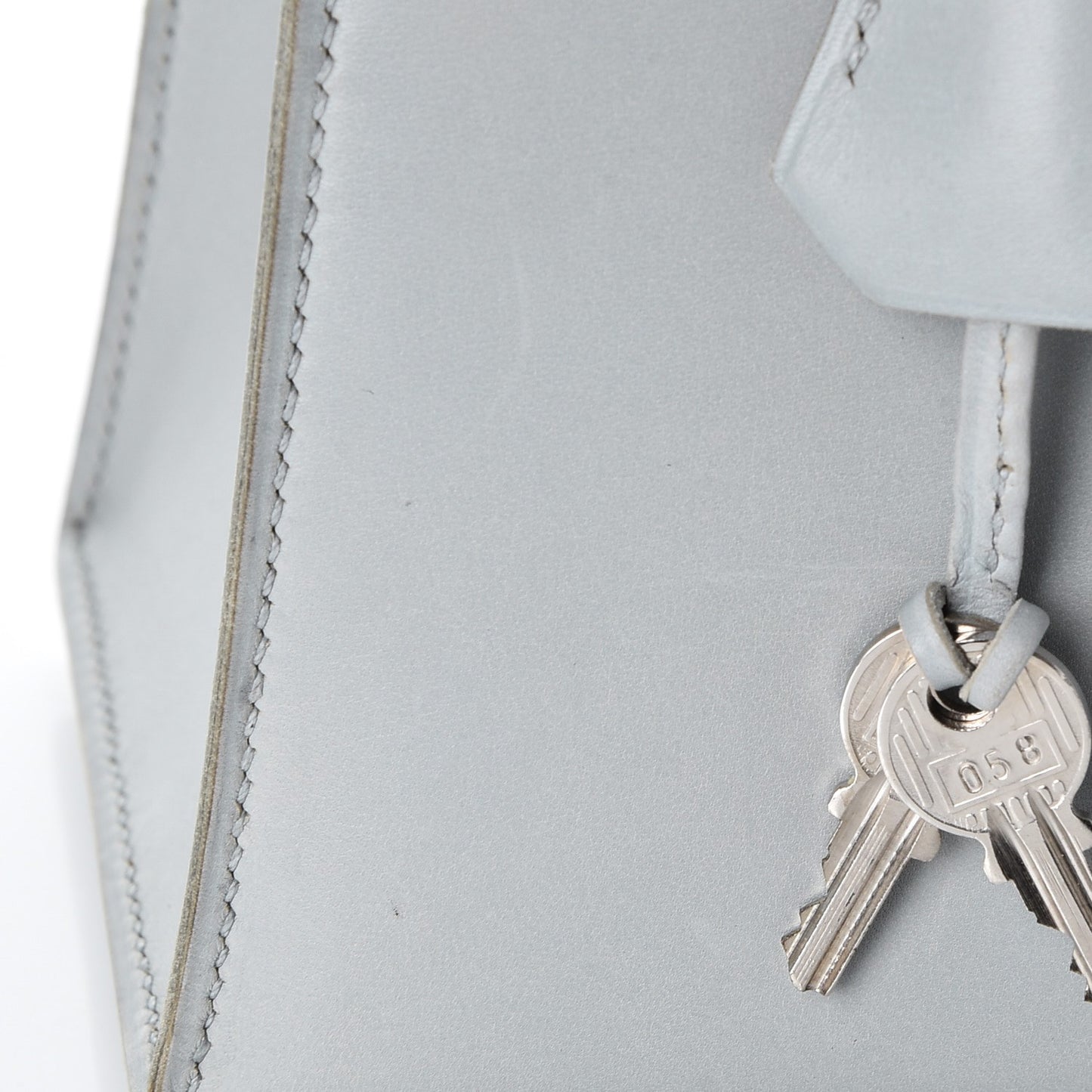 Box Nepal Kelly Sellier 25 Bleu Arctic