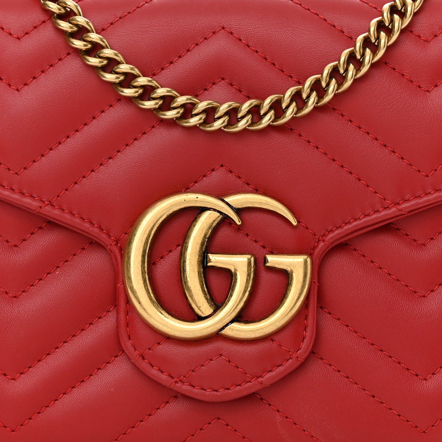 Calfskin Matelasse GG Marmont Chain Wallet Hibiscus Red