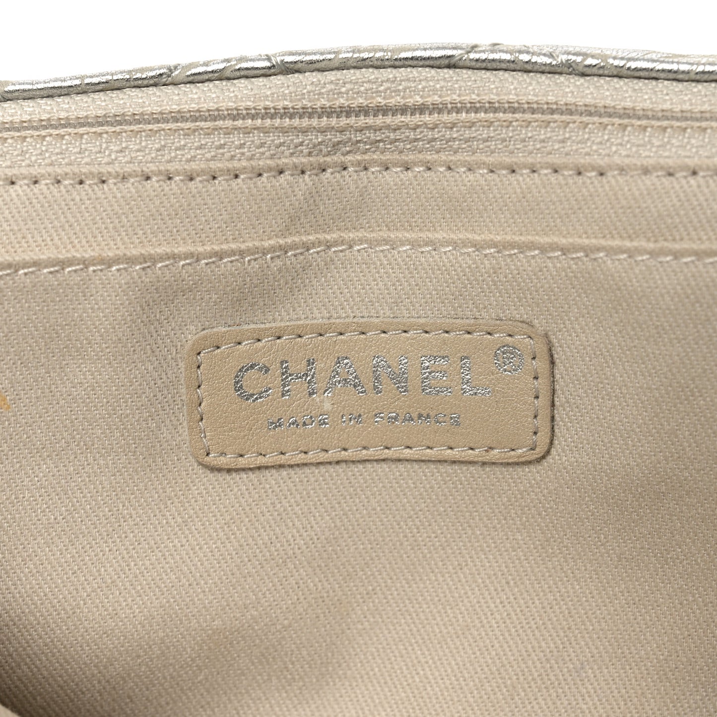 Calfskin Ice Cube On the Rocks Medium Flap Silver