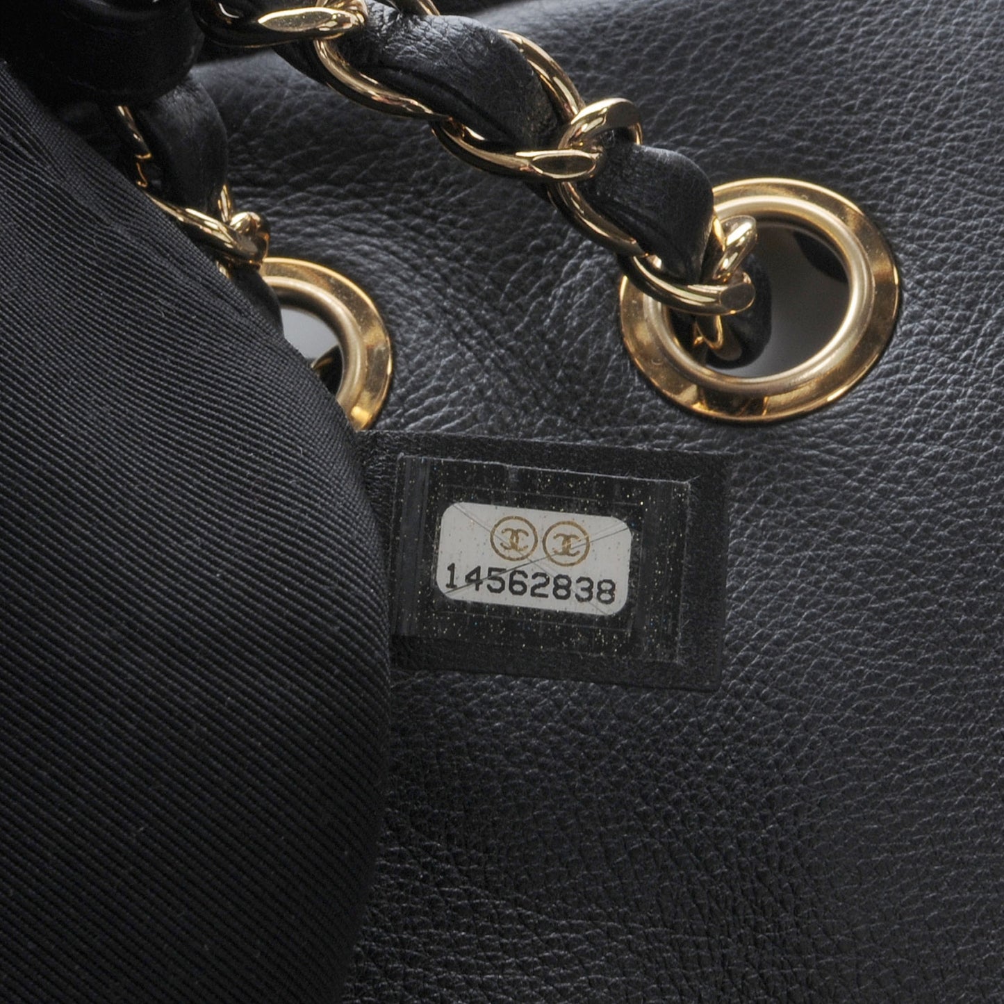 Calfskin Quilted Medium Chain Me Flap Black
