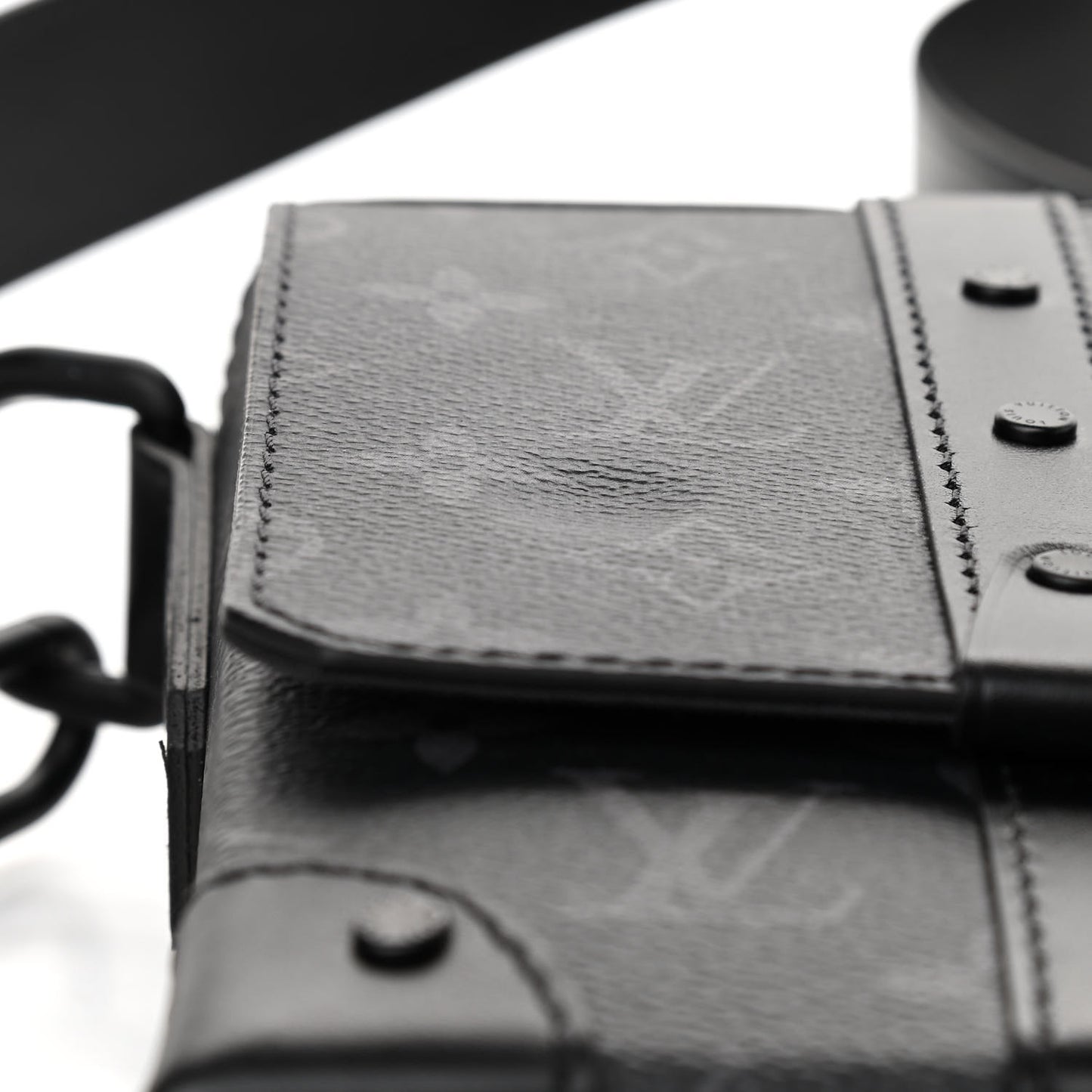 Monogram Eclipse Trunk Messenger