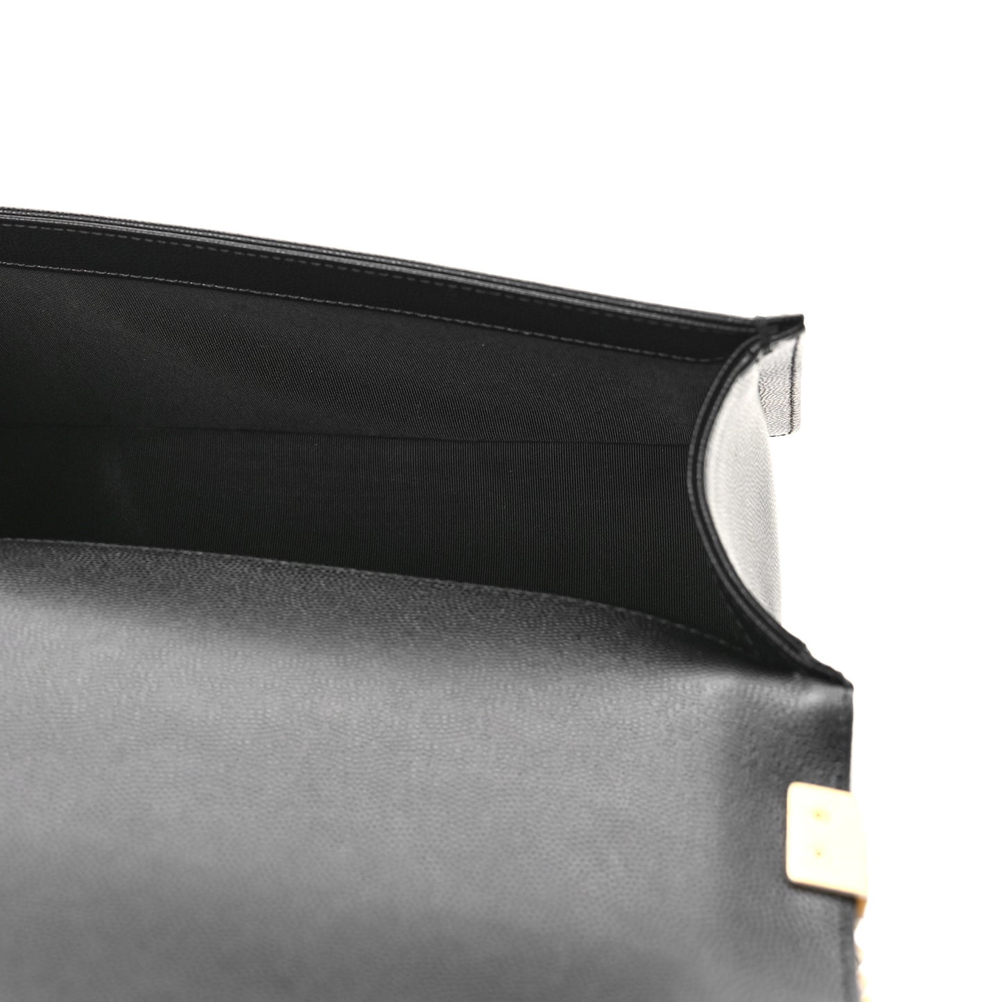 Caviar Quilted Medium Boy Flap Black