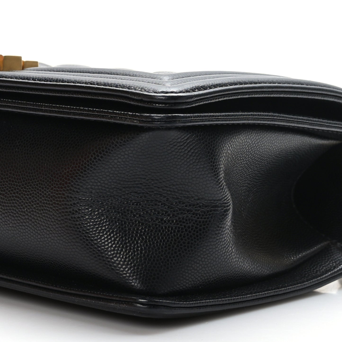 Caviar Quilted Medium Boy Flap Black