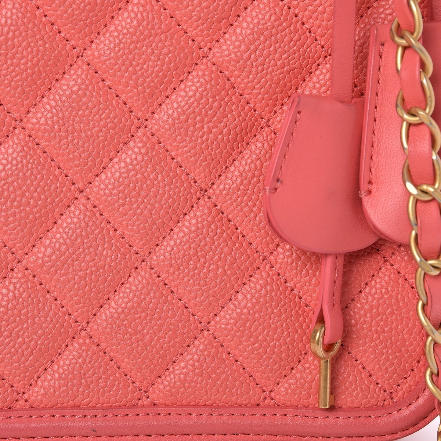 Caviar Quilted Medium CC Filigree Vanity Case Coral
