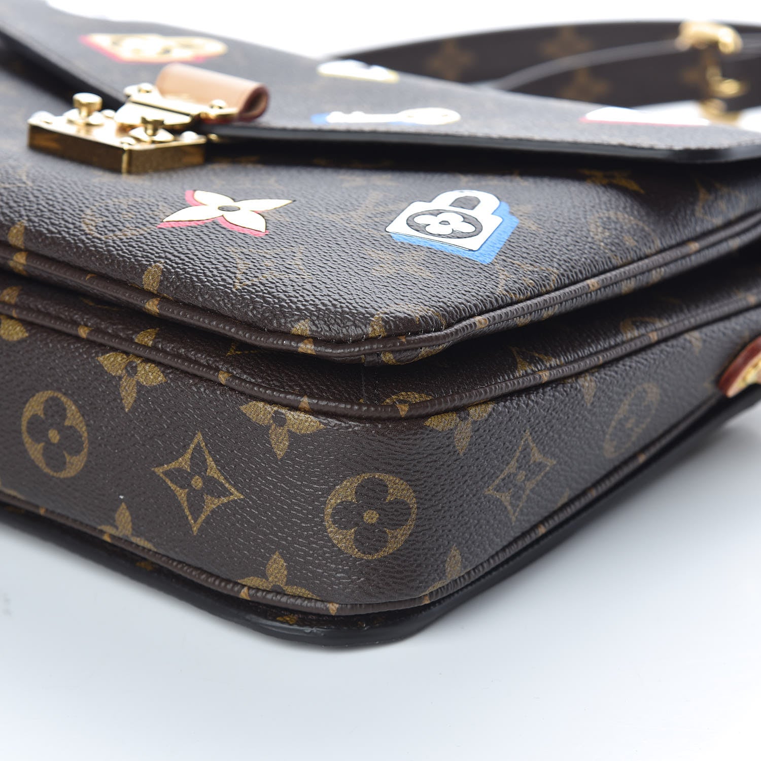 Louis Vuitton Monogram Love Lock Pochette Metis 6 of 9