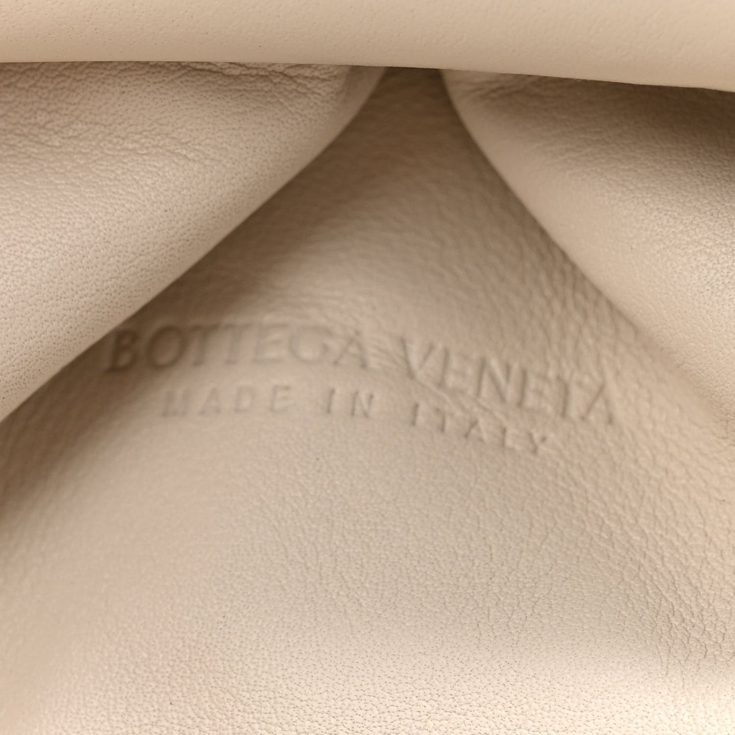 Butter Calfskin The Mini Pouch Plaster