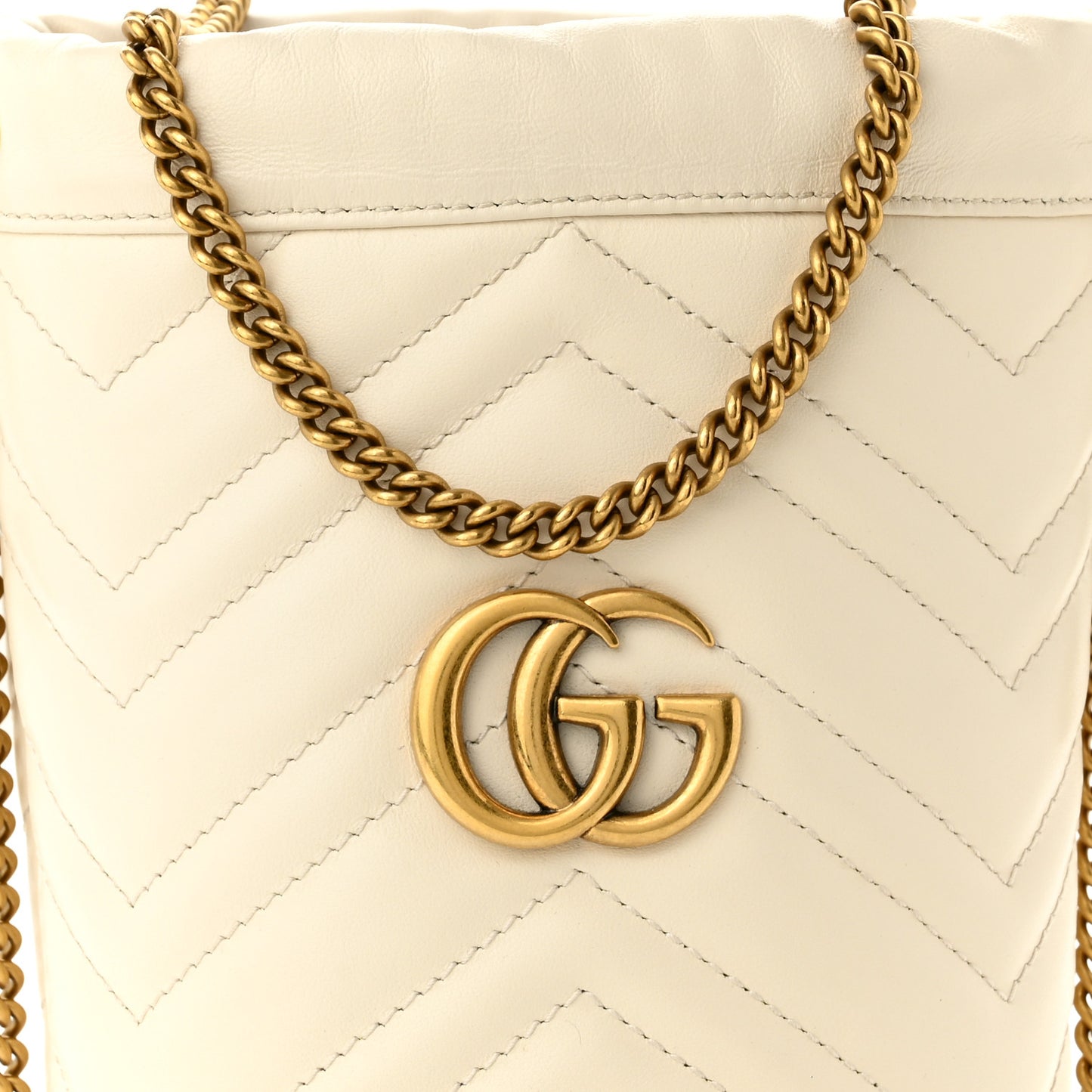 Calfskin Matelasse Mini GG Marmont 2.0 Bucket Bag White