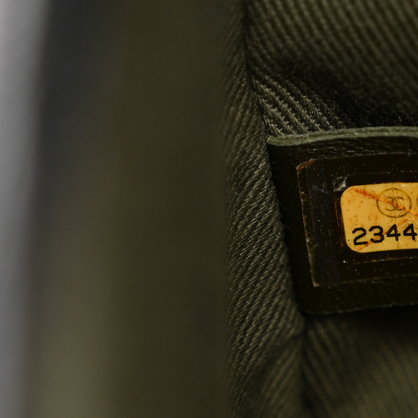 Caviar Quilted Medium Boy Flap Black