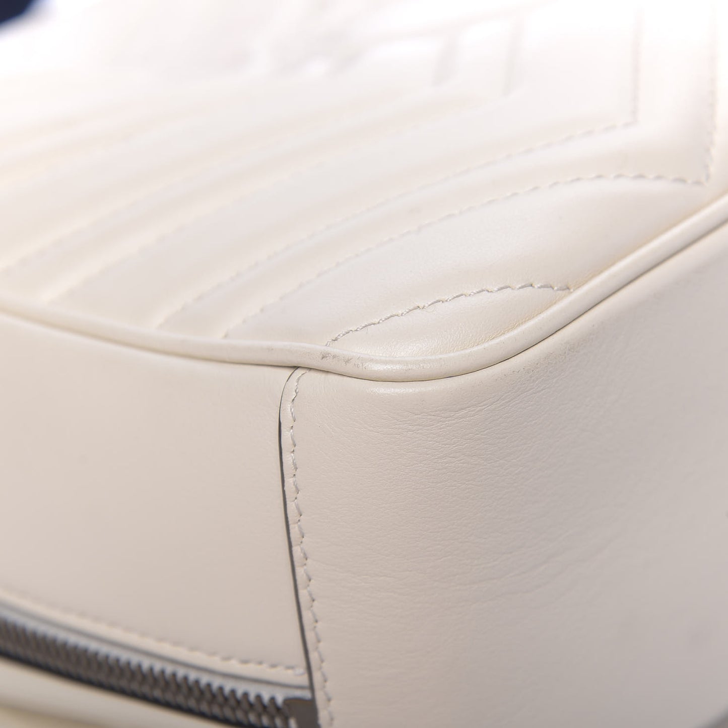 Calfskin Matelasse Sylvie Web Small GG Marmont Top Handle Shoulder Bag White