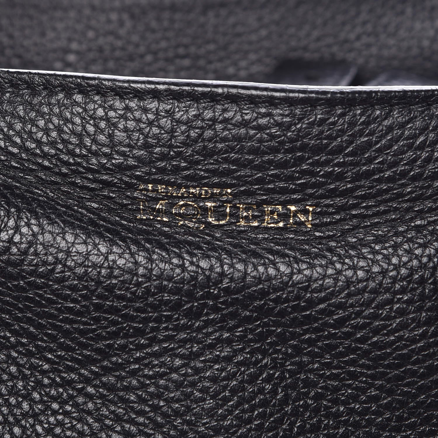 Alexander McQueen Pebbled Calfskin Large Skull Padlock Zip Around Tote Black 6 of 13