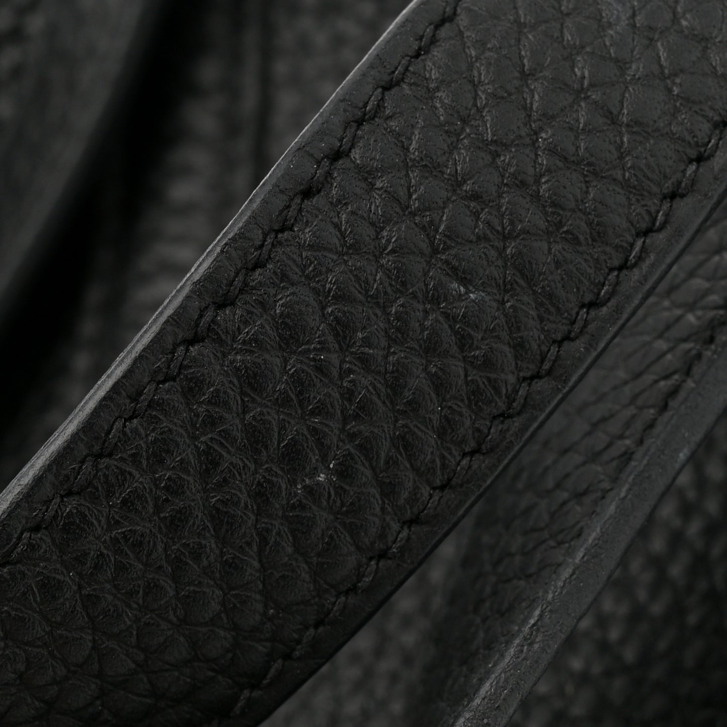 Taurillon Clemence Picotin Lock 18 PM Black