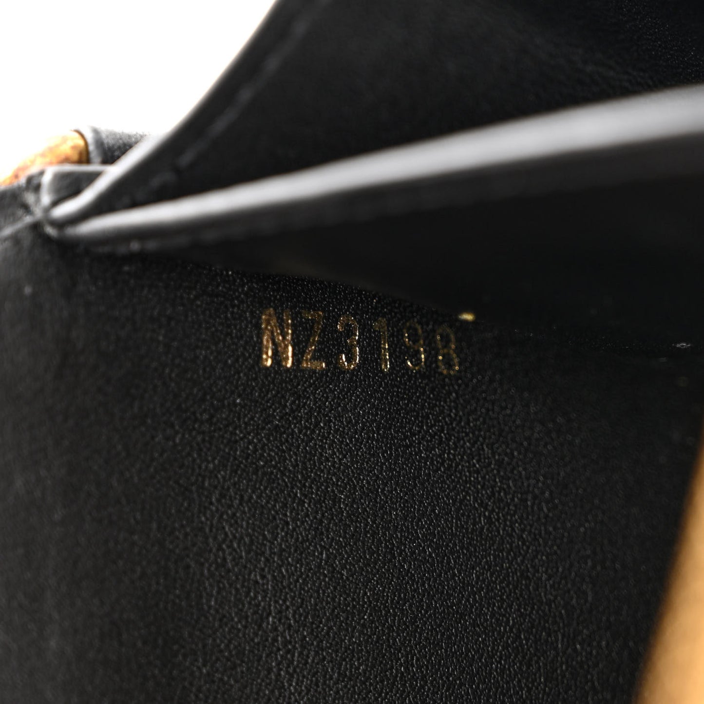 Calfskin New Wave Long Wallet Black