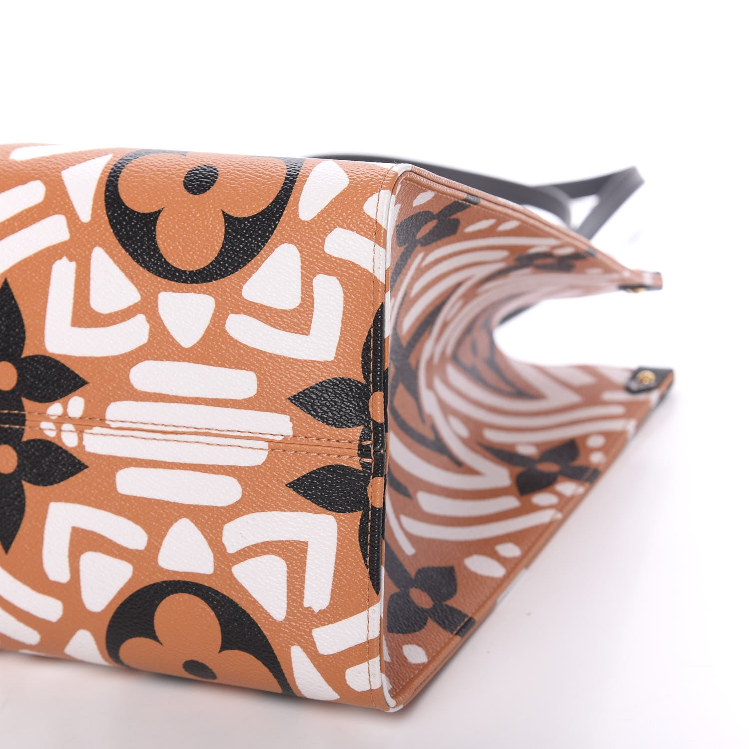 Louis Vuitton Monogram Giant Crafty Onthego GM Crème Caramel 9 of 10