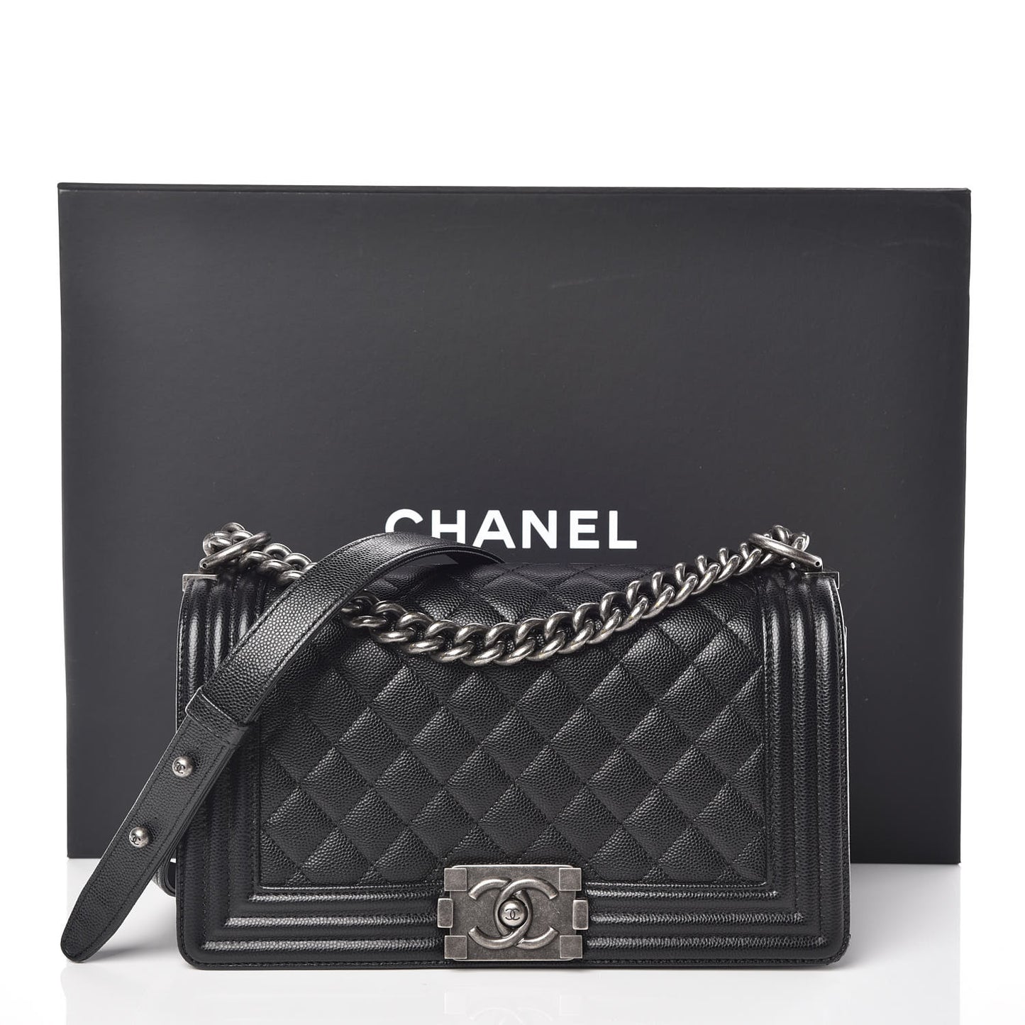 Caviar Quilted Medium Boy Flap Black